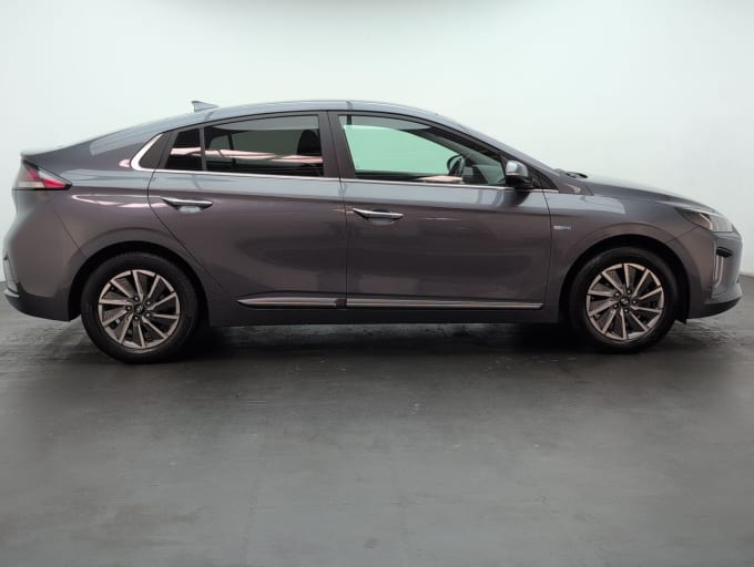 2025 Hyundai Ioniq
