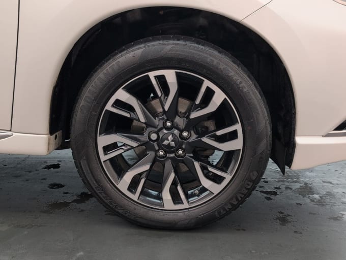 2025 Mitsubishi Outlander