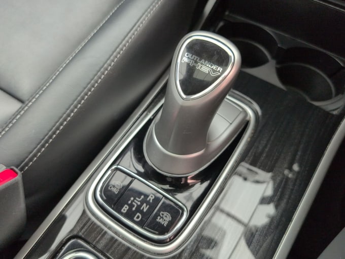 2025 Mitsubishi Outlander
