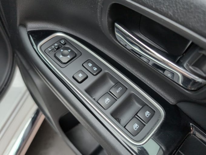 2025 Mitsubishi Outlander