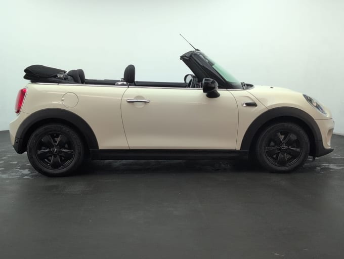 2025 Mini Convertible