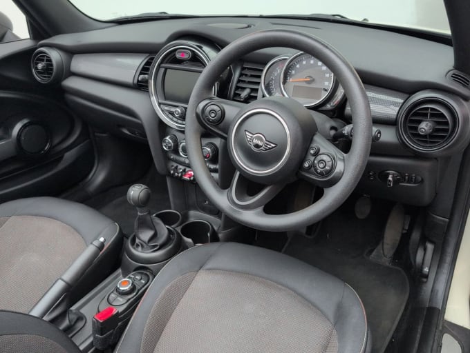 2025 Mini Convertible