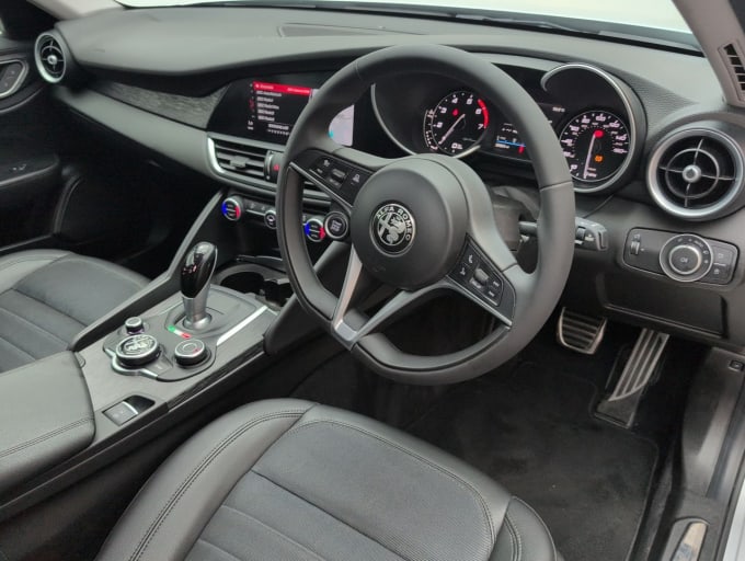 2025 Alfa Romeo Giulia