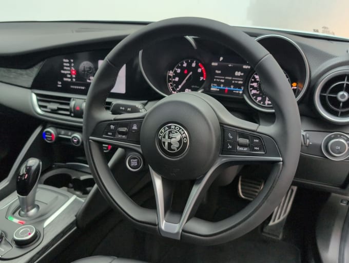 2025 Alfa Romeo Giulia
