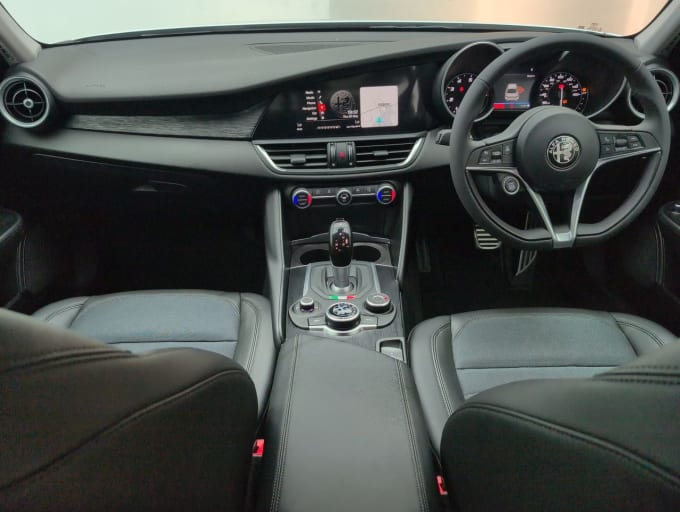 2025 Alfa Romeo Giulia