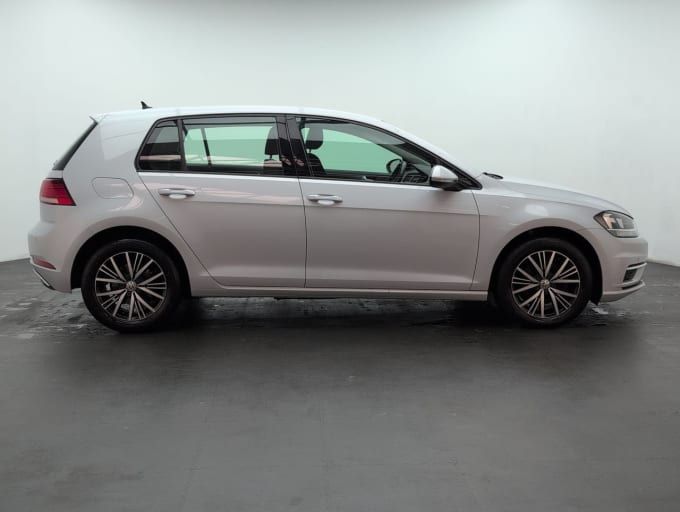 2025 Volkswagen Golf