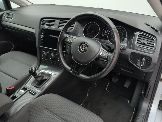 2025 Volkswagen Golf