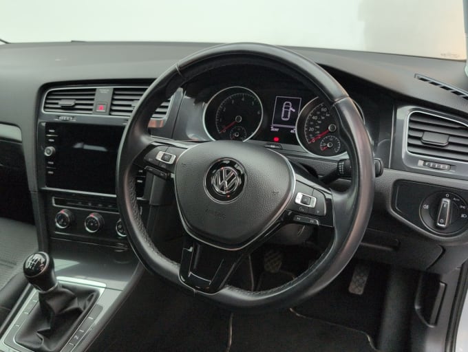 2025 Volkswagen Golf