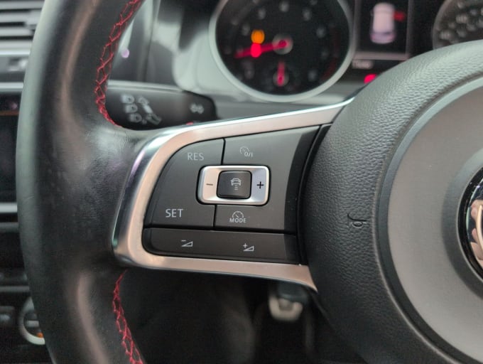 2025 Volkswagen Golf