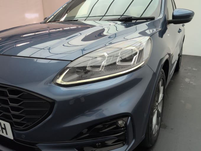 2025 Ford Kuga