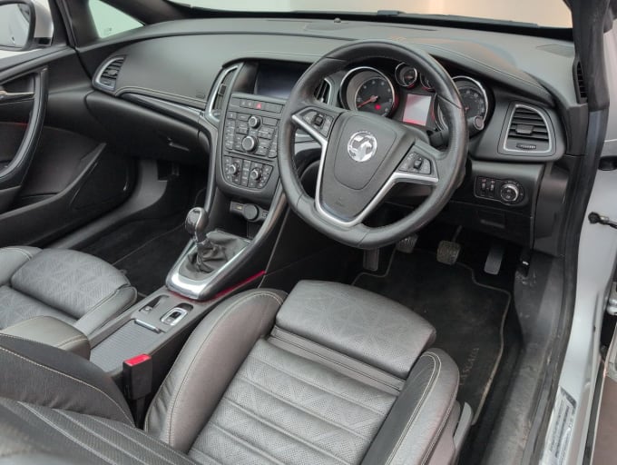 2025 Vauxhall Cascada