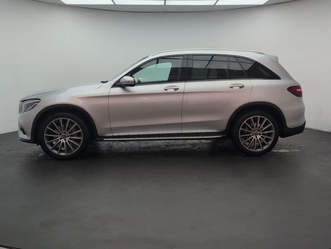 2025 Mercedes-benz Glc
