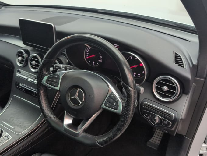 2025 Mercedes-benz Glc