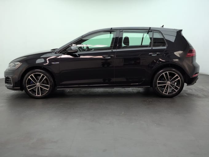 2025 Volkswagen Golf