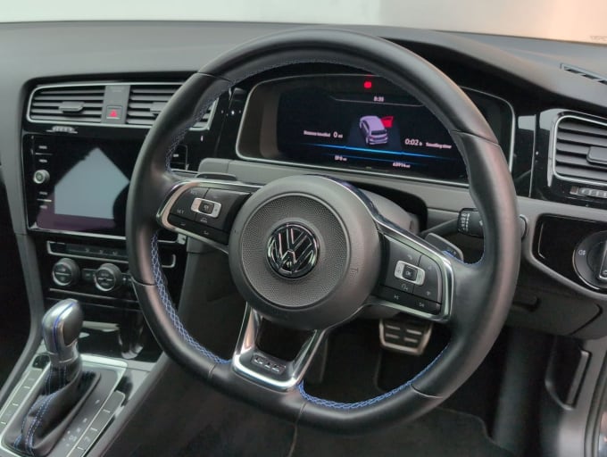 2025 Volkswagen Golf