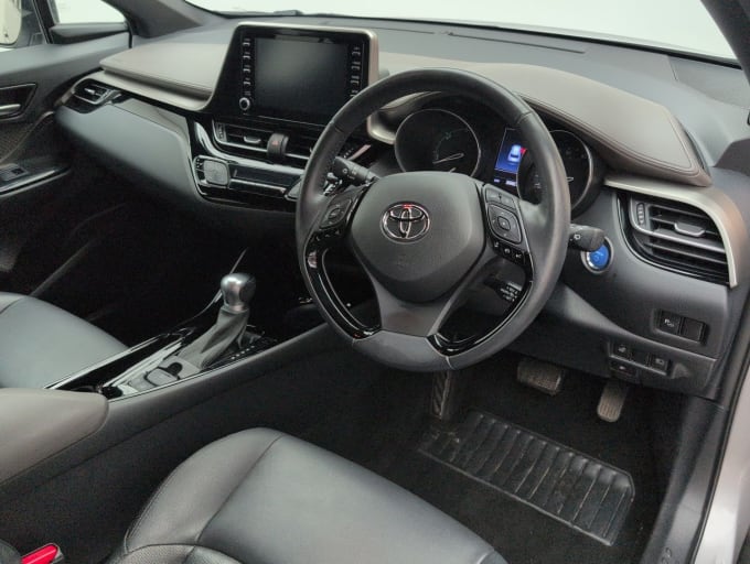 2025 Toyota C-hr