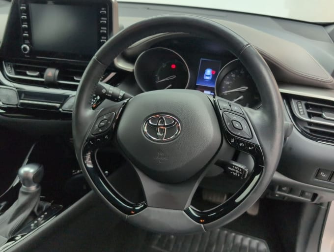 2025 Toyota C-hr