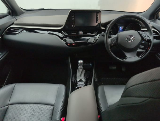 2025 Toyota C-hr