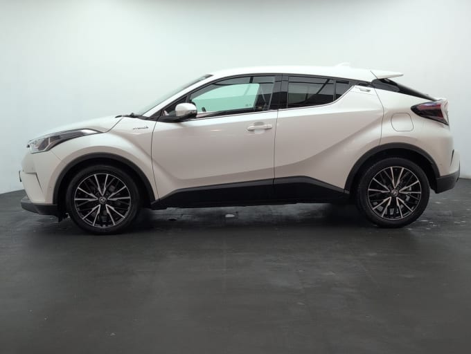 2025 Toyota C-hr