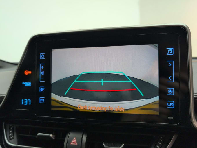 2025 Toyota C-hr