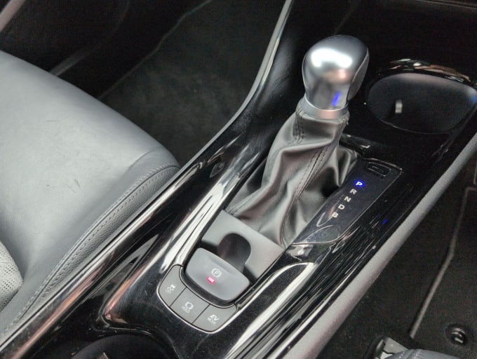 2025 Toyota C-hr