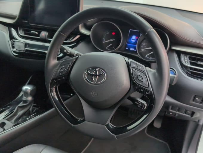 2025 Toyota C-hr