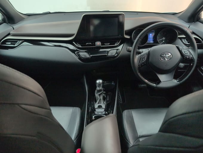 2025 Toyota C-hr
