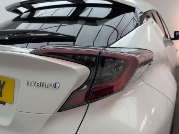 2025 Toyota C-hr