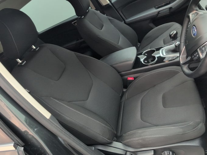 2025 Ford S-max