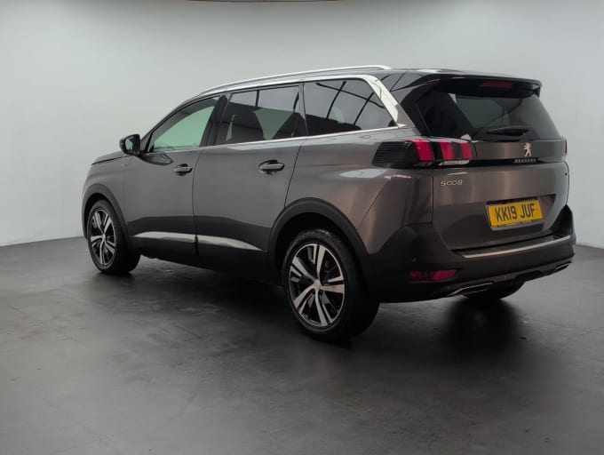 2025 Peugeot 5008