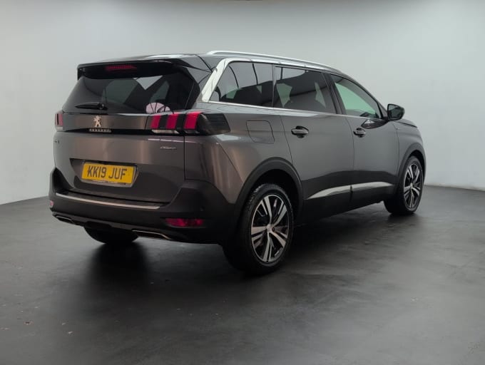 2025 Peugeot 5008