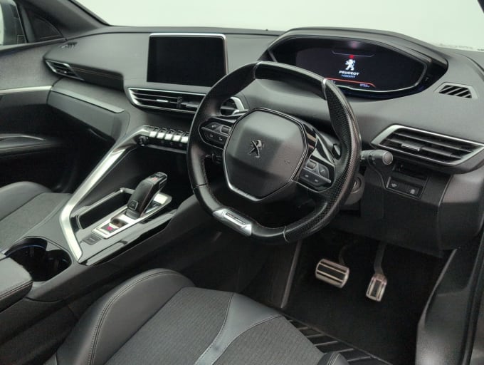 2025 Peugeot 5008