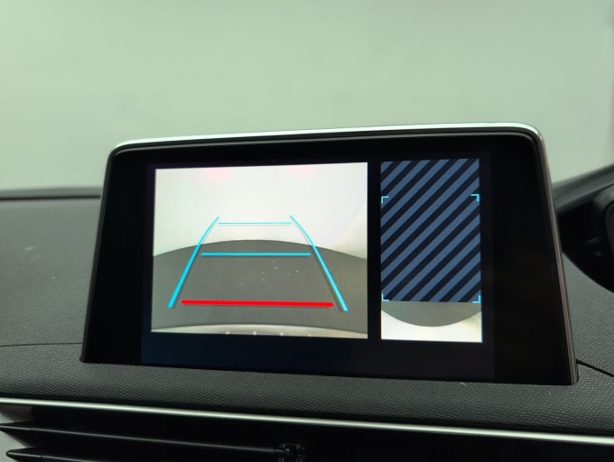2025 Peugeot 5008