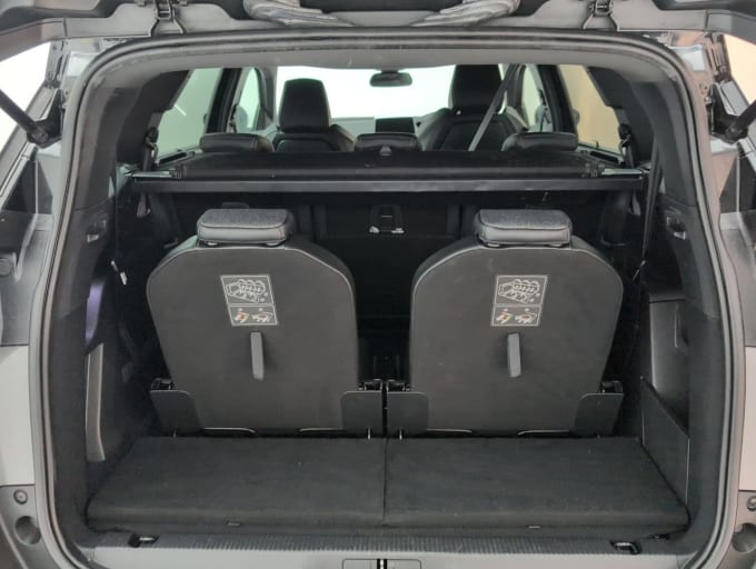 2025 Peugeot 5008