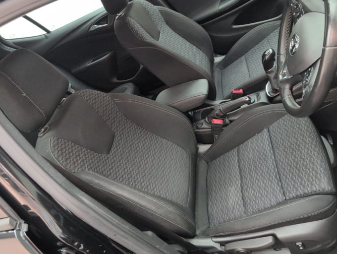 2025 Vauxhall Astra
