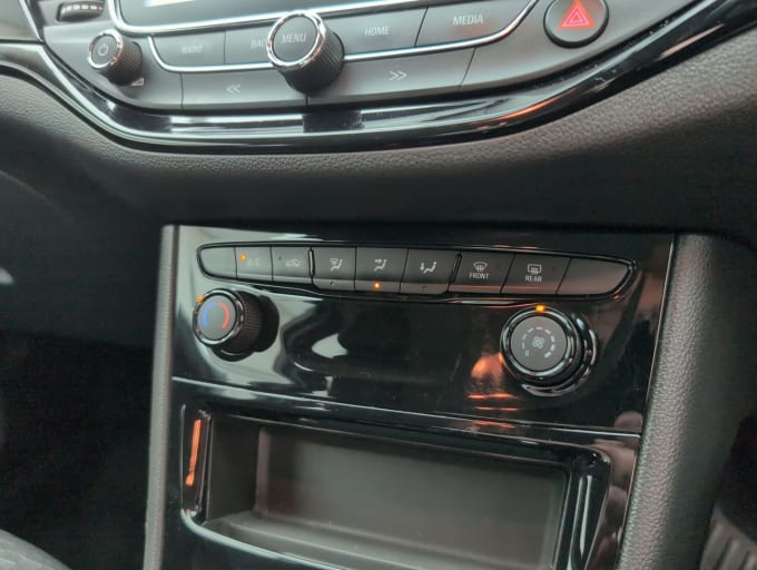 2025 Vauxhall Astra