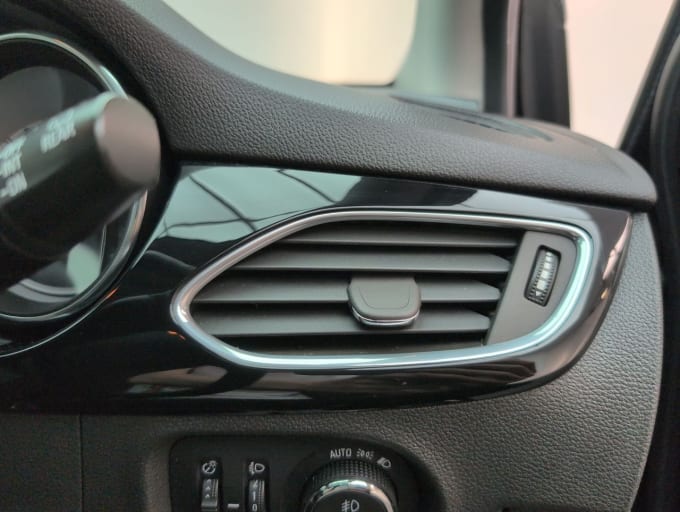 2025 Vauxhall Astra