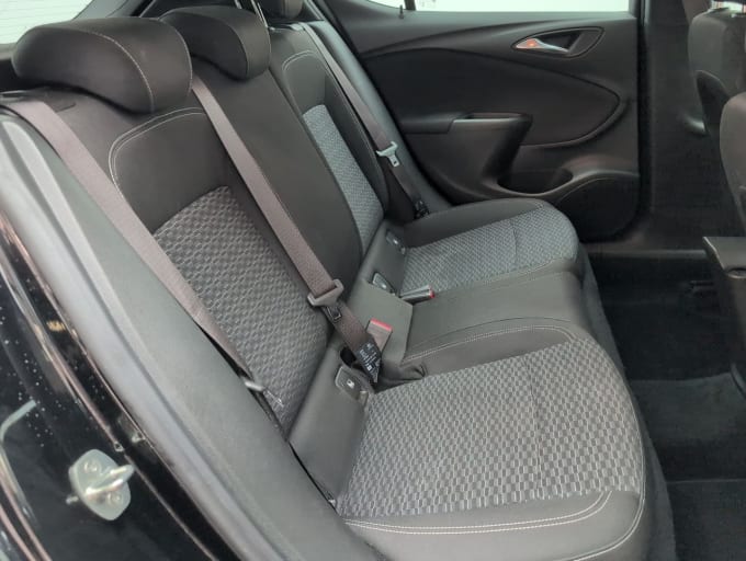 2025 Vauxhall Astra