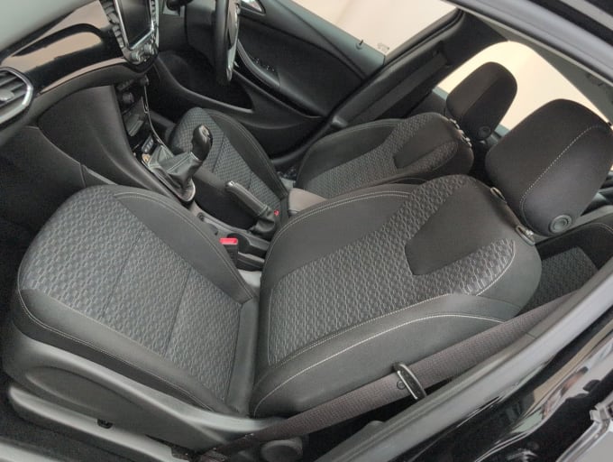 2025 Vauxhall Astra