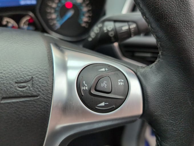 2025 Ford C-max