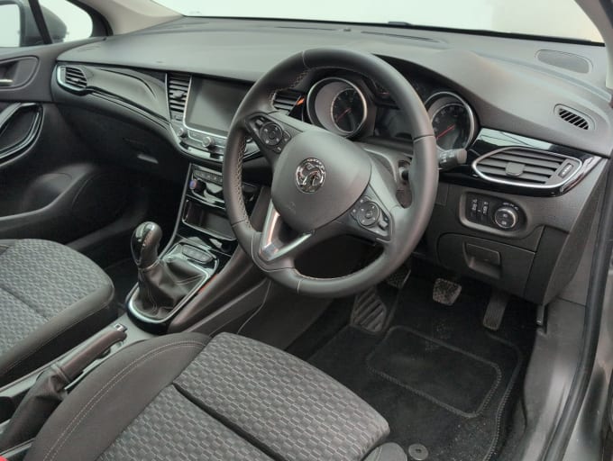 2025 Vauxhall Astra