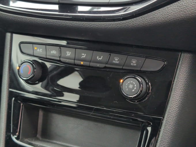 2025 Vauxhall Astra