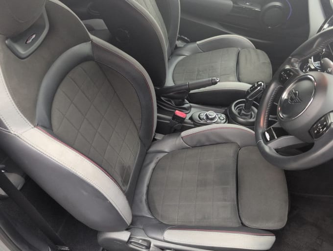 2025 Mini Hatch