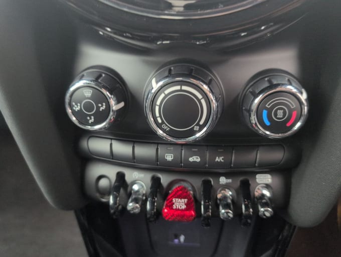 2025 Mini Hatch
