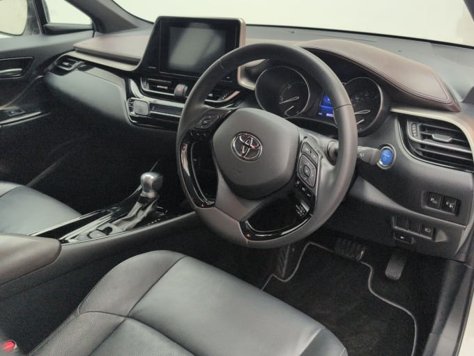 2025 Toyota C-hr