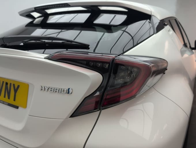 2025 Toyota C-hr