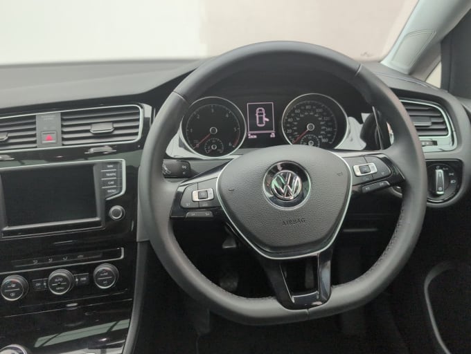 2025 Volkswagen Golf