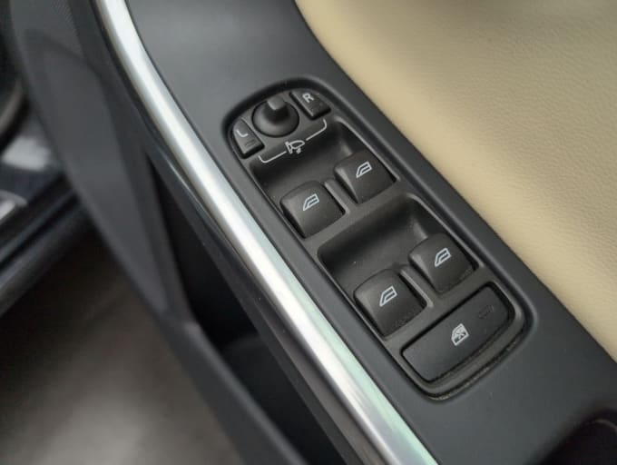 2025 Volvo S60