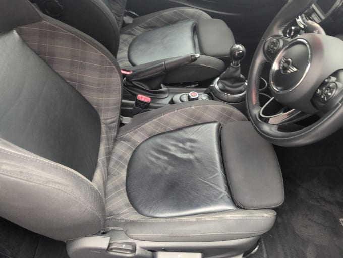 2025 Mini Hatch