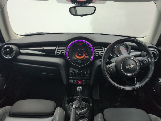 2025 Mini Hatch